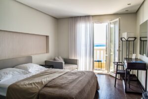 The Pros and Cons of Different Types of Student Accommodation